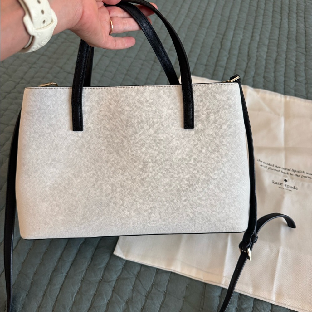 Kate Spade Black and White Satchel with Gold Detailing - Picture 3 of 10